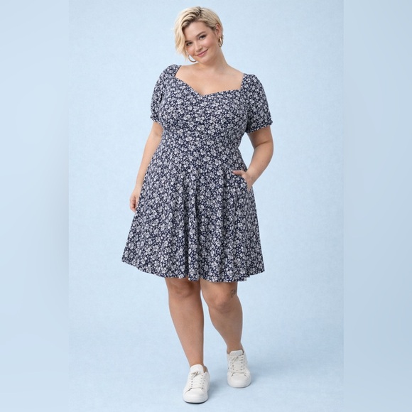 Torrid Navy Blue Challis Ditsy Floral Smocked Skater Mini Dress, Large, NWT! - Picture 12 of 16